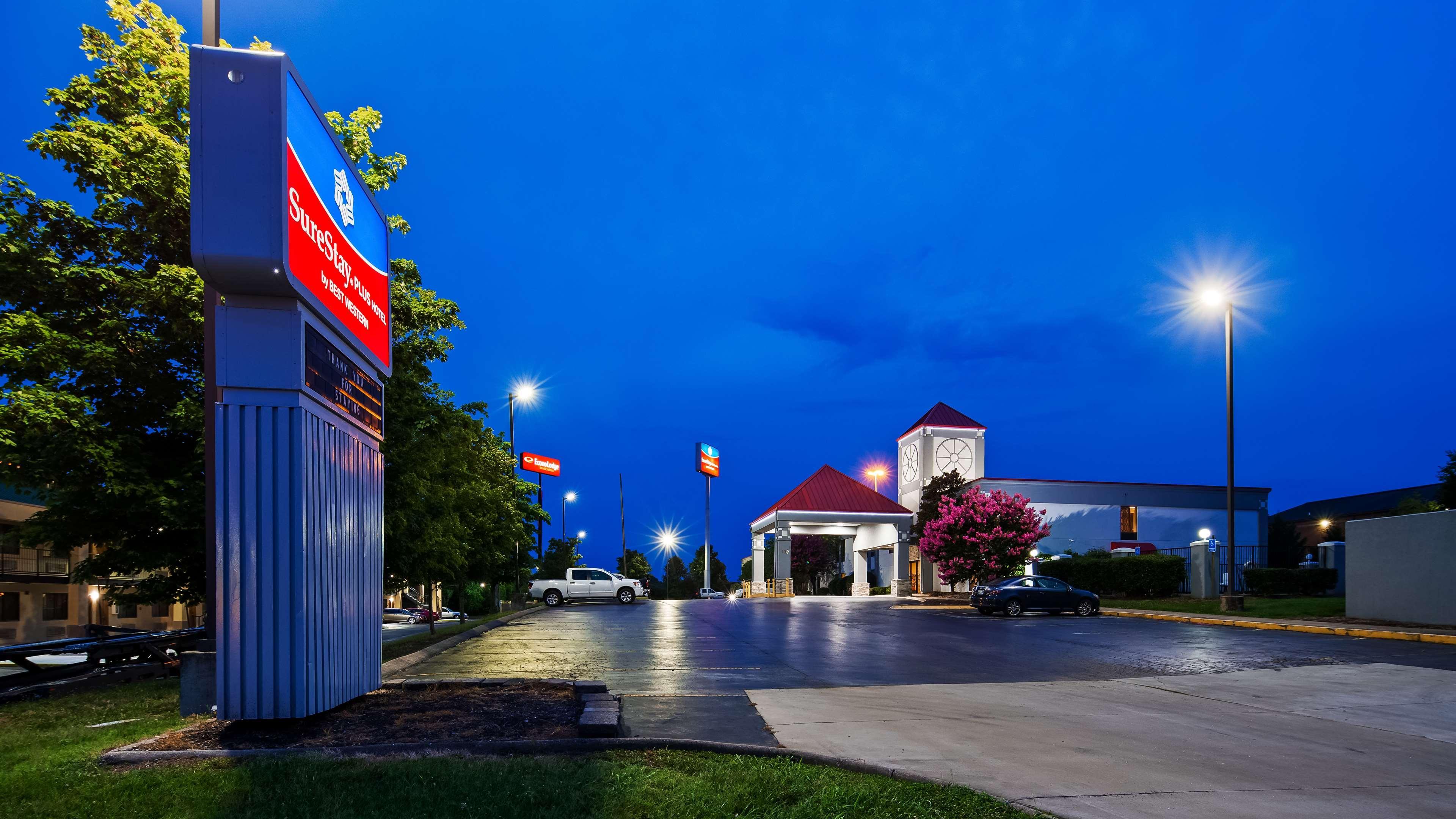 Baymont By Wyndham Lavergne La Vergne Extérieur photo