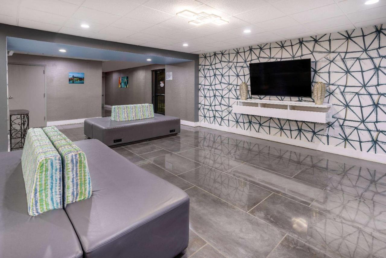Baymont By Wyndham Lavergne La Vergne Extérieur photo