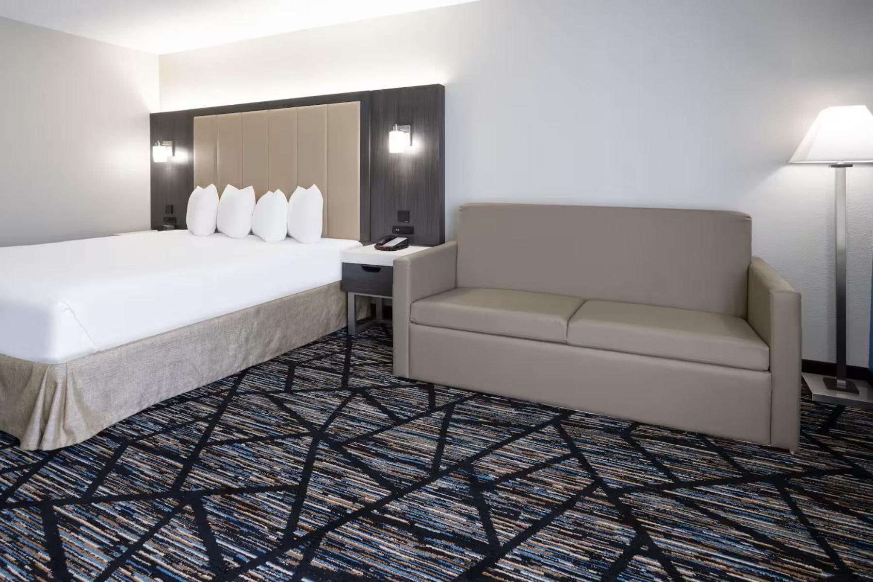 Baymont By Wyndham Lavergne La Vergne Extérieur photo